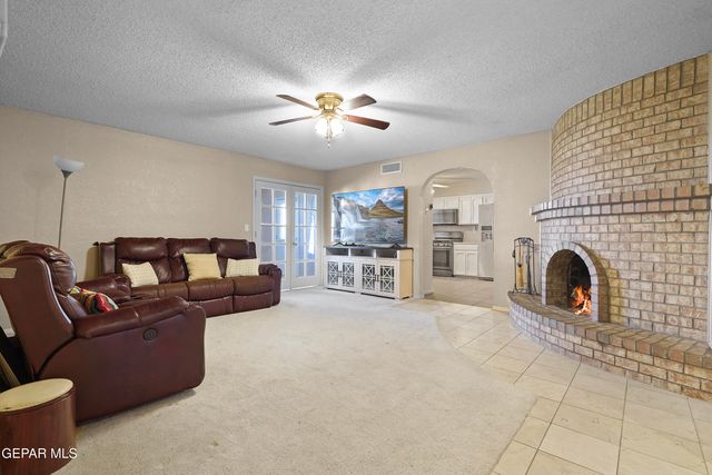 9304 W OSBORNE Road, El Paso, TX 79924