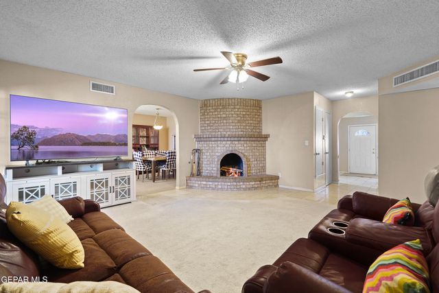 9304 W OSBORNE Road, El Paso, TX 79924