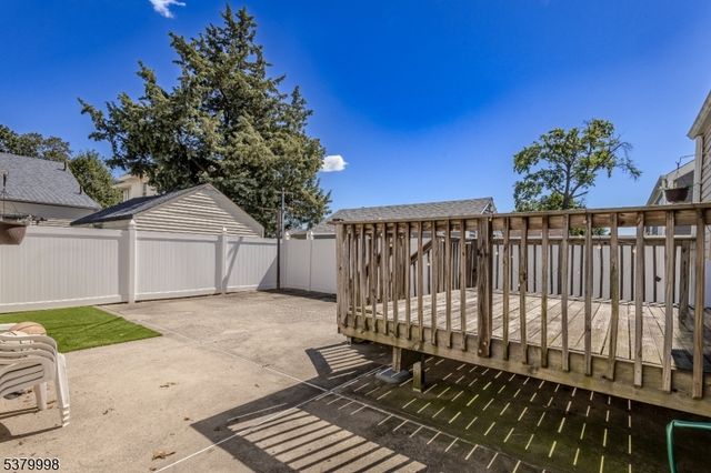 842 Erudo St, Linden City, NJ 07036