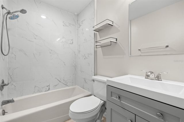 14809 N BOULEVARD, Tampa, FL 33613