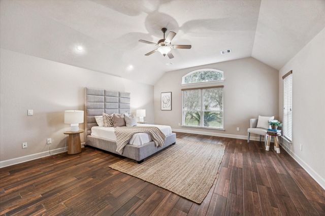 11256 Hahn Road, Sealy, TX 77474