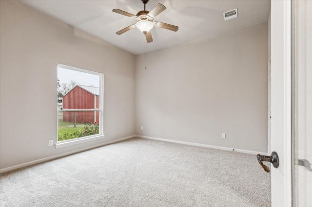 11256 Hahn Road, Sealy, TX 77474