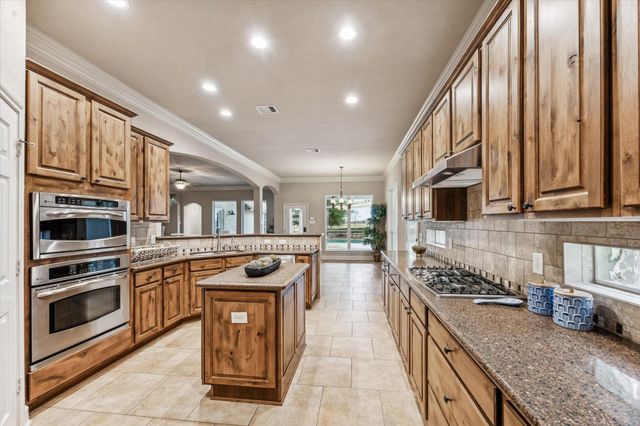 11256 Hahn Road, Sealy, TX 77474