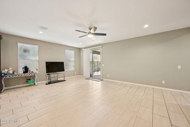 10736 W BRONCO Trail, Peoria, AZ 85383