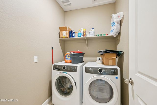 10736 W BRONCO Trail, Peoria, AZ 85383