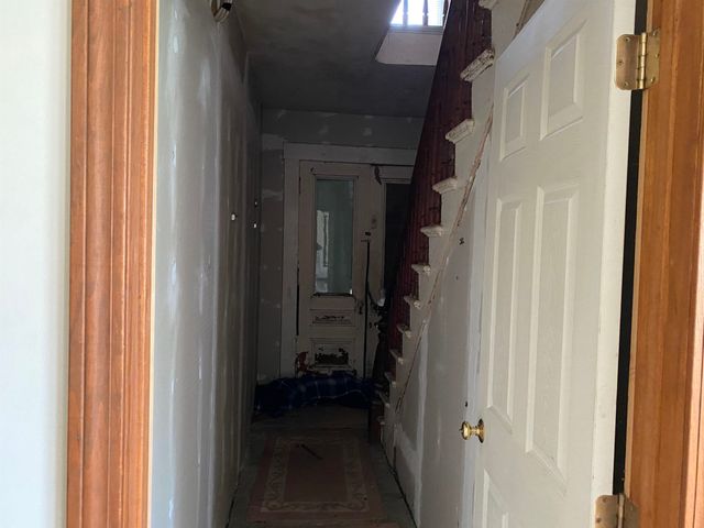 90 Elm Street, West Rutland, VT 05777
