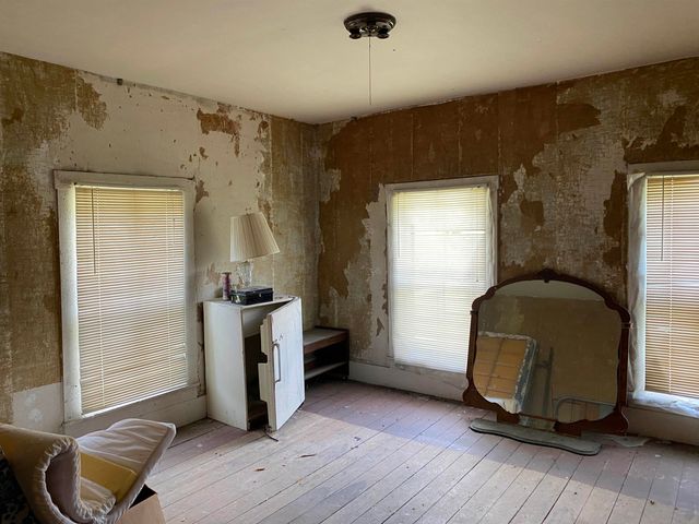 90 Elm Street, West Rutland, VT 05777