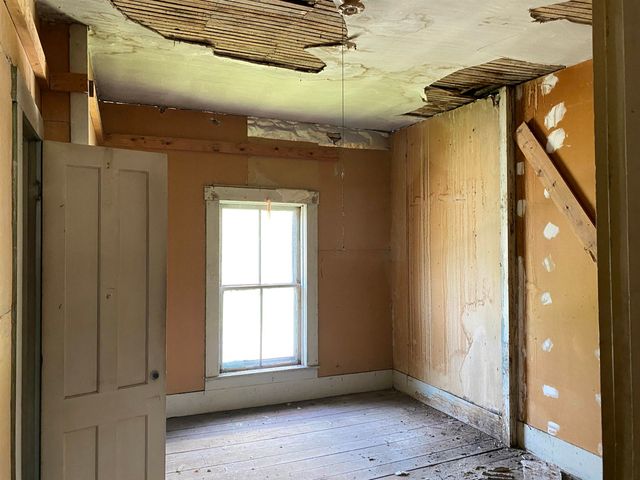 90 Elm Street, West Rutland, VT 05777