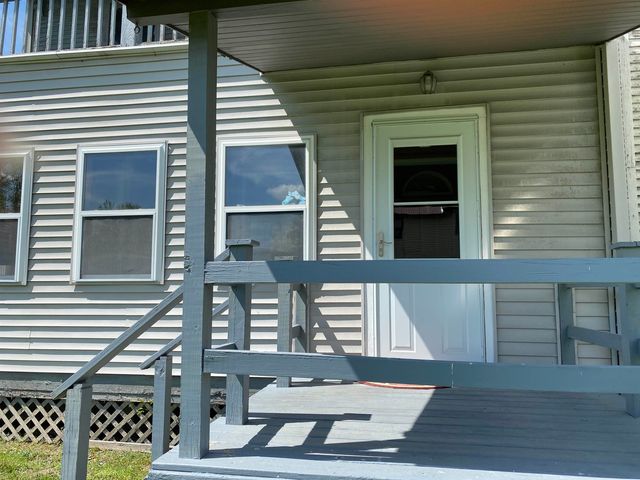 90 Elm Street, West Rutland, VT 05777
