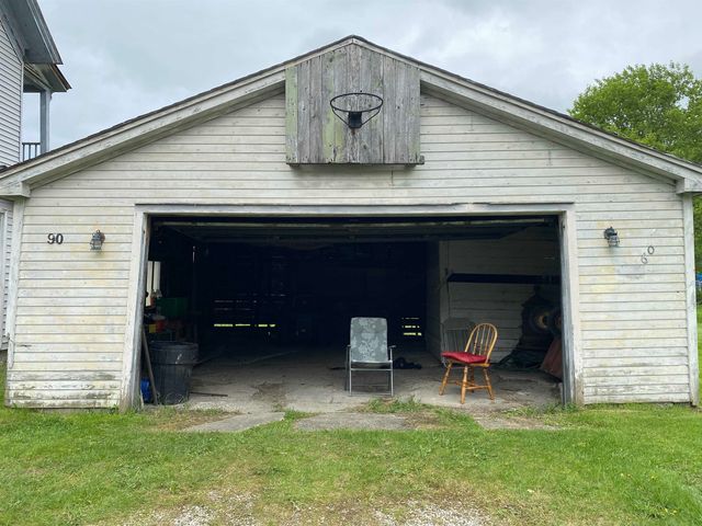 90 Elm Street, West Rutland, VT 05777