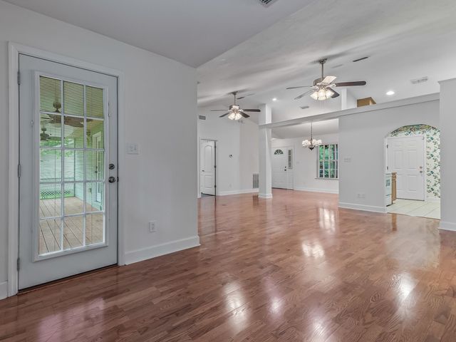 1737 Silverwood Drive, Tallahassee, FL 32301