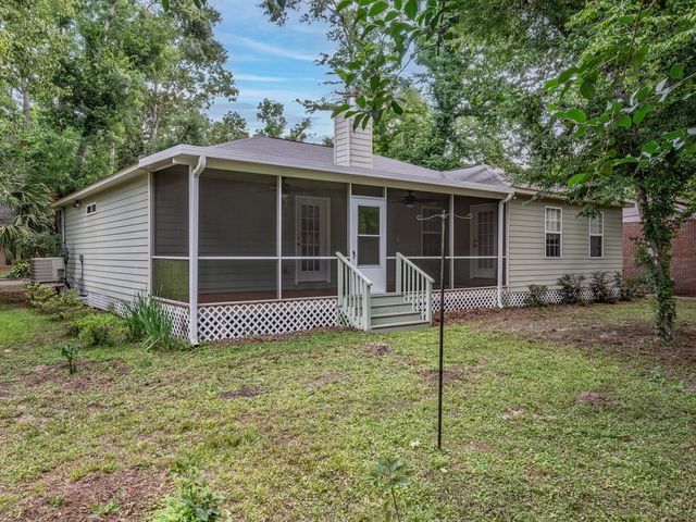 1737 Silverwood Drive, Tallahassee, FL 32301