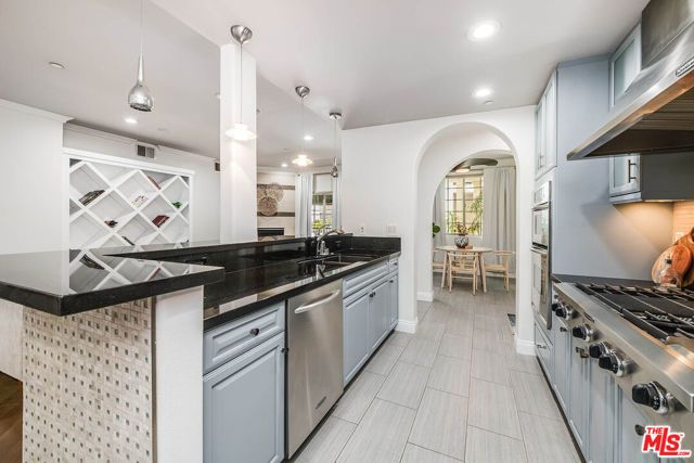 4805 Bellflower Avenue 104, Los Angeles, CA 91601