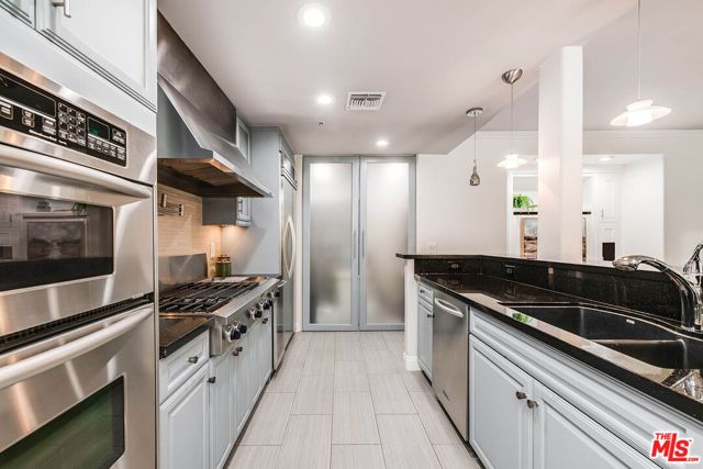 4805 Bellflower Avenue 104, Los Angeles, CA 91601