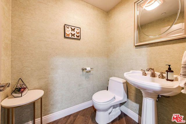 4805 Bellflower Avenue 104, Los Angeles, CA 91601