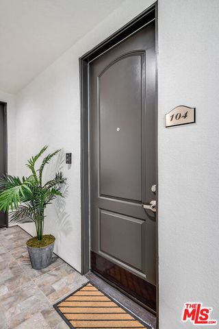 4805 Bellflower Avenue 104, Los Angeles, CA 91601