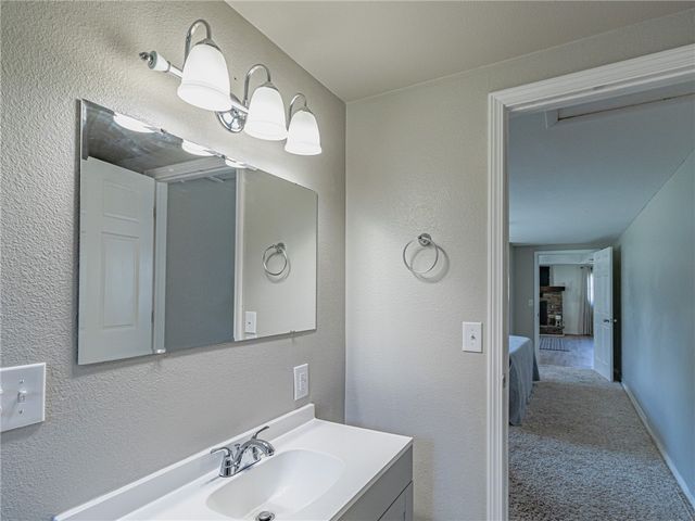20045 County Road 502 Road, Colcord, OK 74338