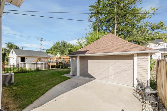 342 N Marias Avenue, Clawson, MI 48017