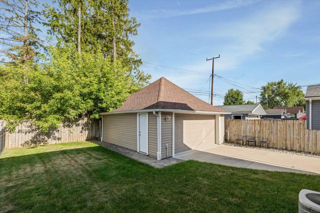 342 N Marias Avenue, Clawson, MI 48017