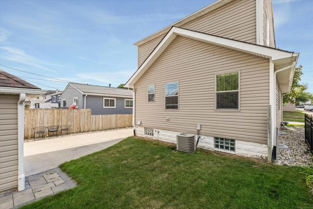 342 N Marias Avenue, Clawson, MI 48017