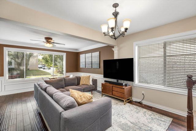 342 N Marias Avenue, Clawson, MI 48017