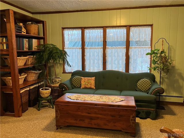 207 Coolidge Road, Irondequoit, NY 14622