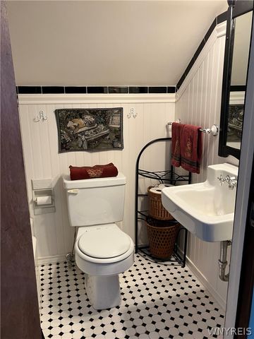 207 Coolidge Road, Irondequoit, NY 14622