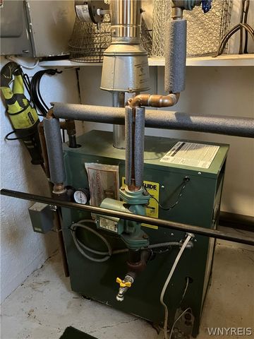 207 Coolidge Road, Irondequoit, NY 14622