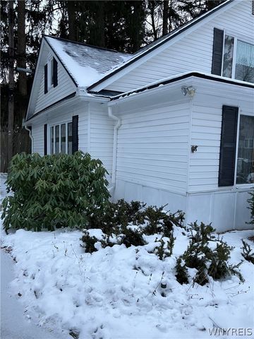 207 Coolidge Road, Irondequoit, NY 14622