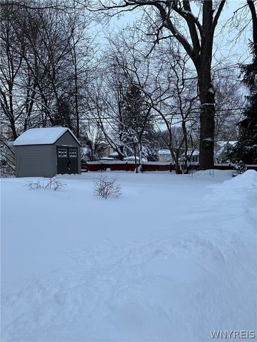 207 Coolidge Road, Irondequoit, NY 14622