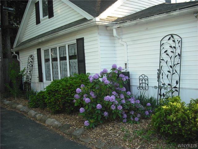 207 Coolidge Road, Irondequoit, NY 14622