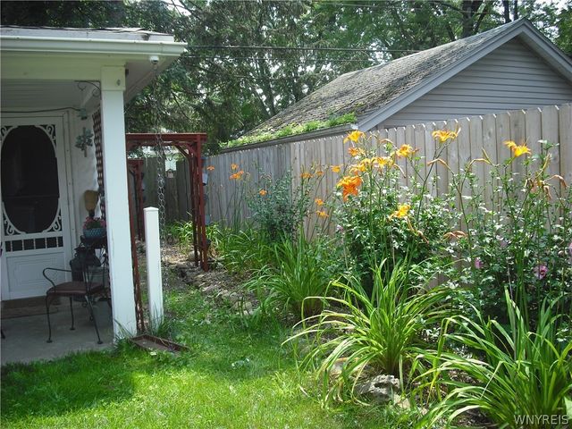 207 Coolidge Road, Irondequoit, NY 14622