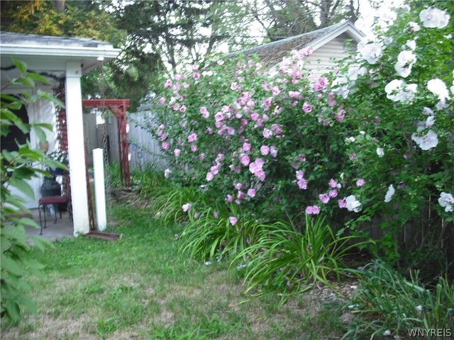 207 Coolidge Road, Irondequoit, NY 14622