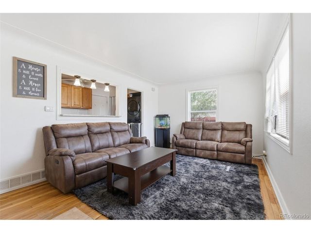 1257 Macon, Aurora, CO 80010