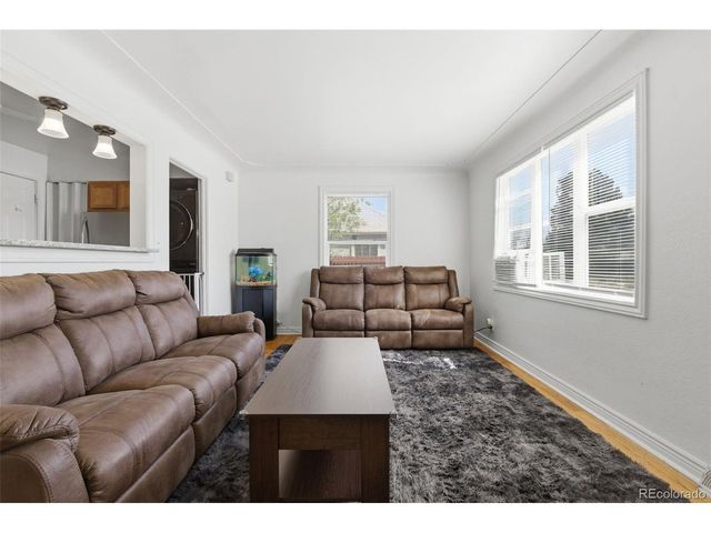1257 Macon, Aurora, CO 80010