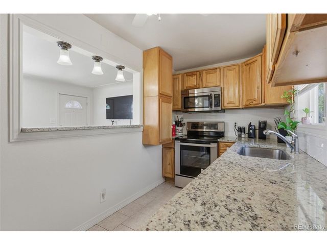 1257 Macon, Aurora, CO 80010