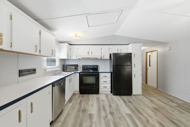 104 Enfield Dr, Beechgrove, TN 37018