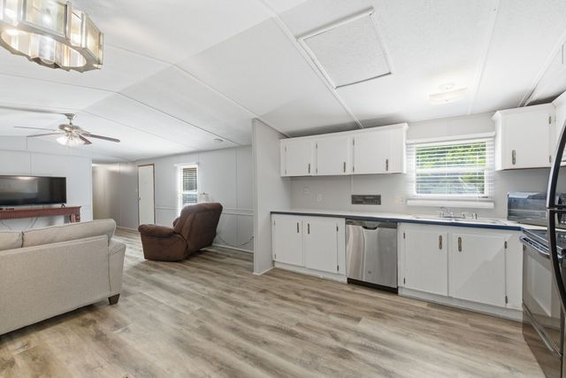 104 Enfield Dr, Beechgrove, TN 37018