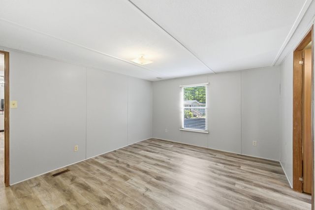 104 Enfield Dr, Beechgrove, TN 37018