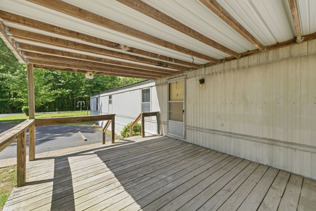 104 Enfield Dr, Beechgrove, TN 37018