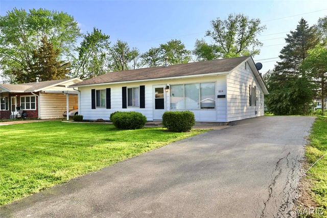 804 Saint Thomas Lane, Cahokia, IL 62206