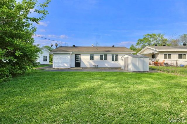 804 Saint Thomas Lane, Cahokia, IL 62206