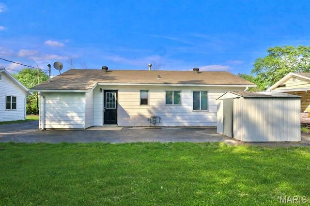804 Saint Thomas Lane, Cahokia, IL 62206