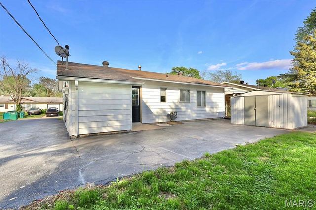 804 Saint Thomas Lane, Cahokia, IL 62206