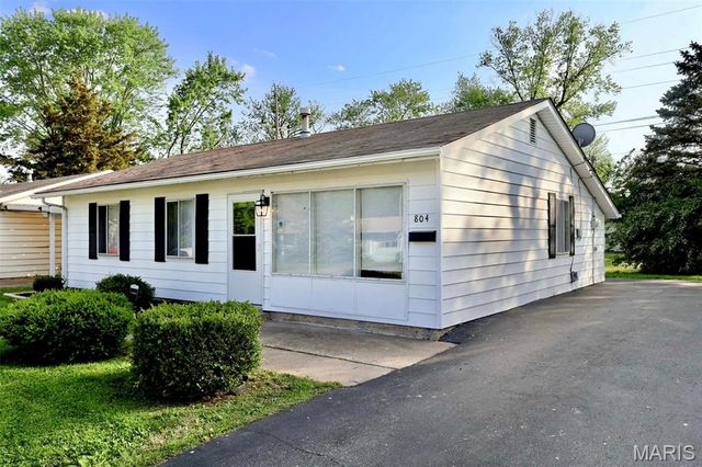 804 Saint Thomas Lane, Cahokia, IL 62206