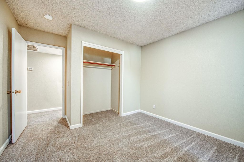 Image 14 of property listing at 1234 Burlingame Avenue, Clovis, CA 93612