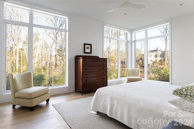 221 Fern Grove Court, Asheville, NC 28803