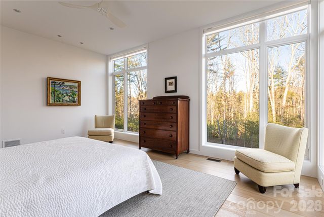 221 Fern Grove Court, Asheville, NC 28803