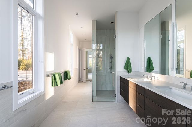 221 Fern Grove Court, Asheville, NC 28803