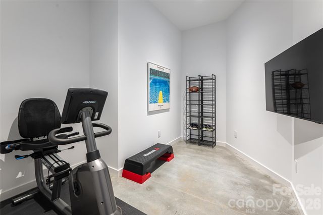 221 Fern Grove Court, Asheville, NC 28803